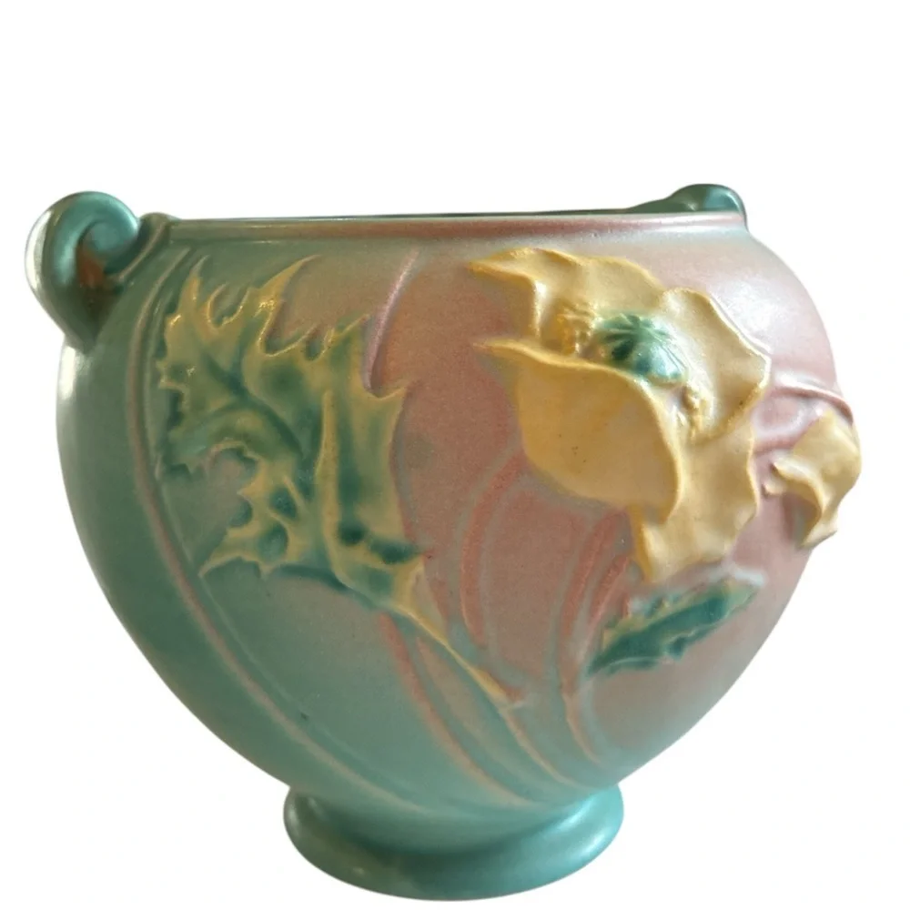 Roseville Pottery beautiful vintage